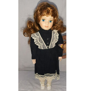 Rare Vintage Angel's Touch Porcelain Doll in Green Dress Style: CF214-004